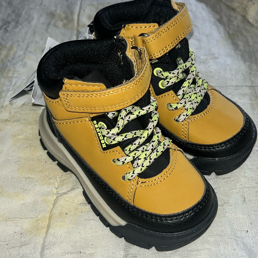Oshkosh kids shoes